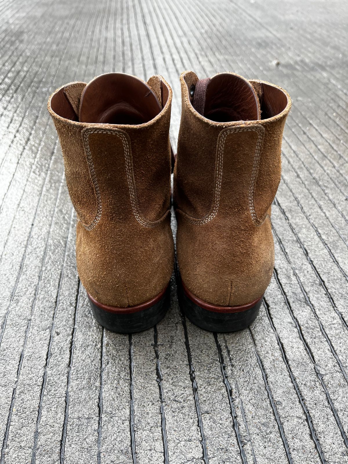 Photo by brl.lin on January 5, 2023 of the Briselblack The Hawk in Horween Natural Chromexcel Roughout.