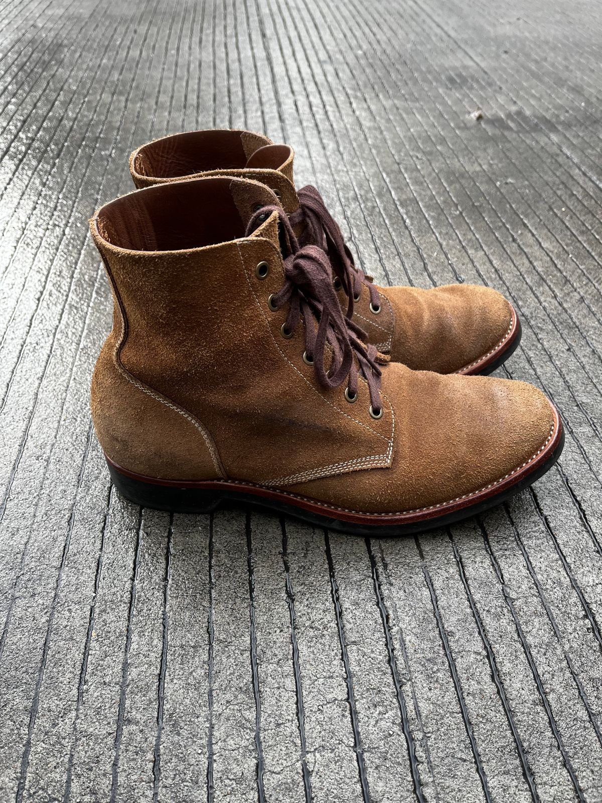 Photo by brl.lin on January 5, 2023 of the Briselblack The Hawk in Horween Natural Chromexcel Roughout.