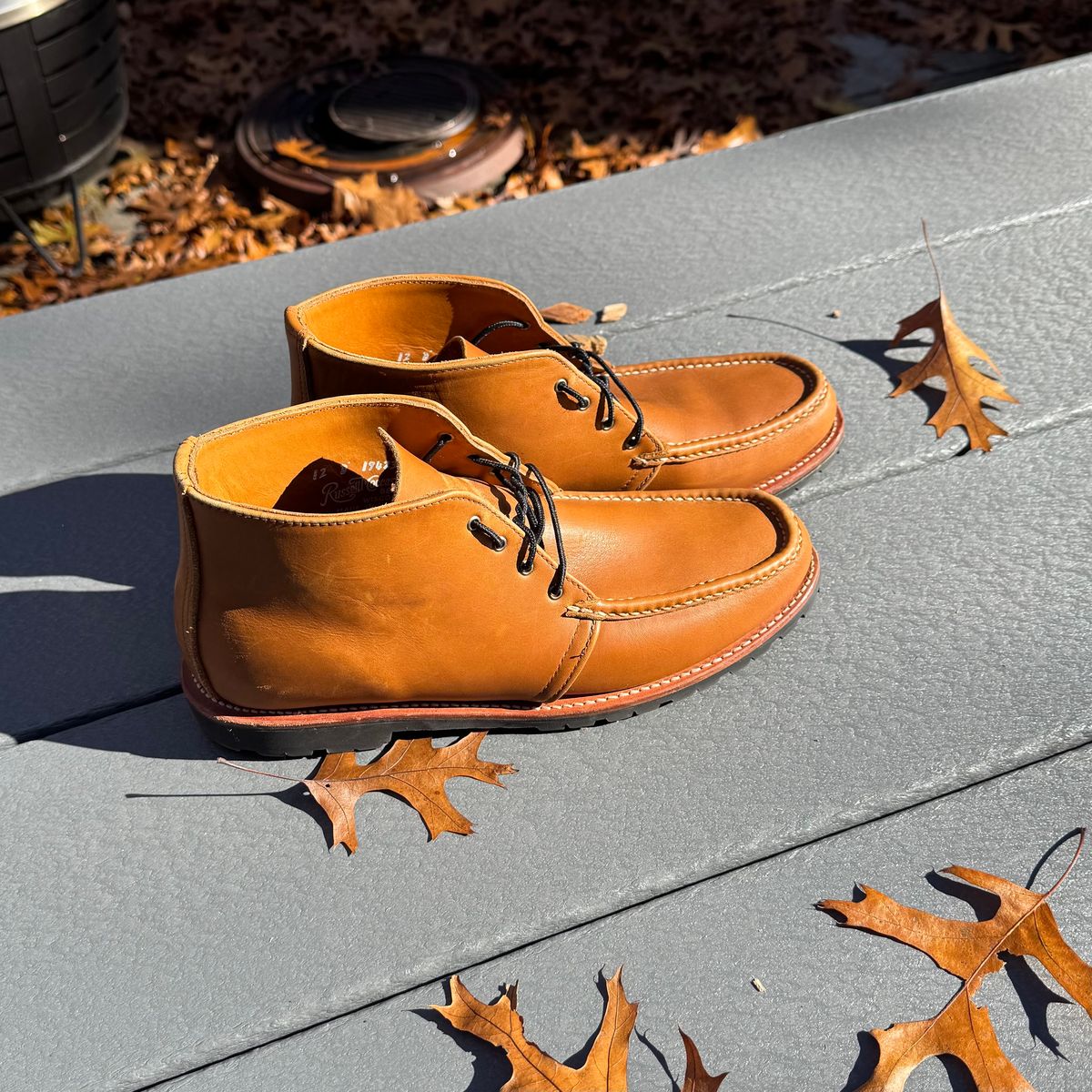 Photo by drwatcherman on November 4, 2025 of the Russell Moccasin Co. Hiker Chukka in Horween Mountaineer.