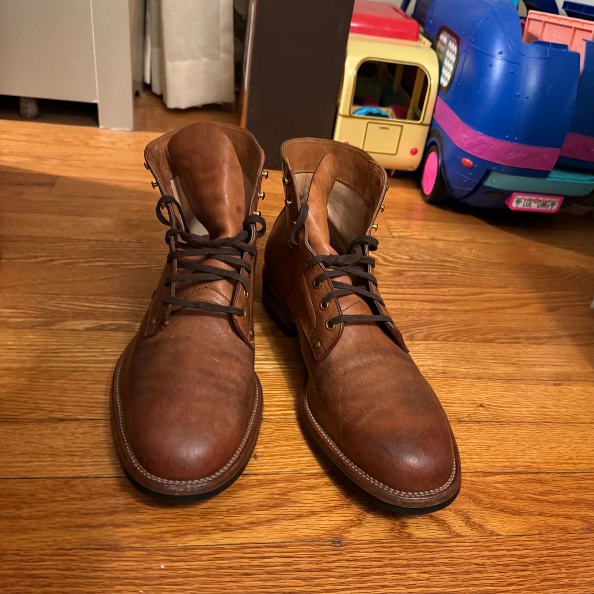 Photo by drwatcherman on January 4, 2024 of the Iron Boots x Østmo Type 1 in Maryam Light Brown Washed Horsehide.