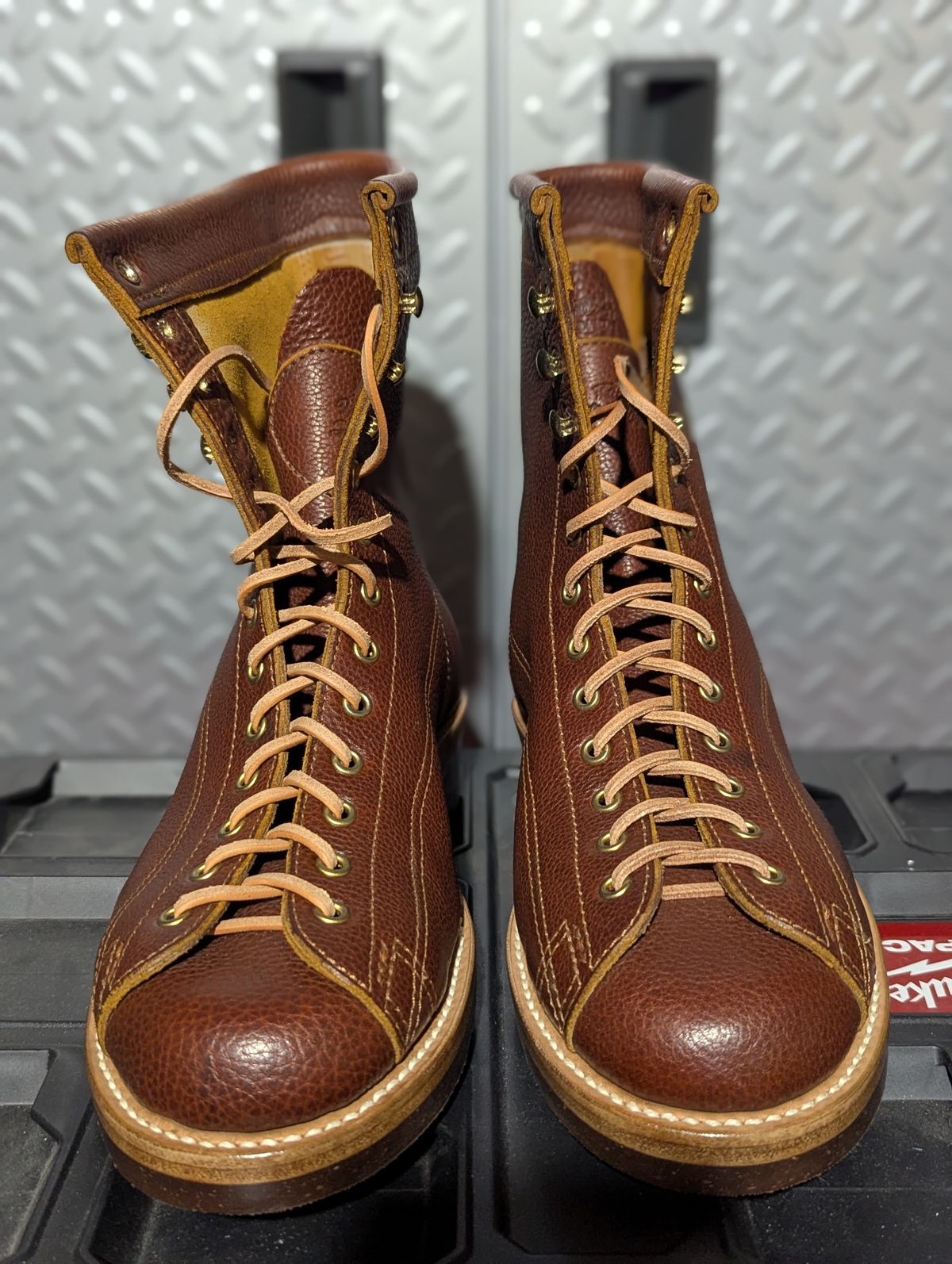 Photo by msmith1389 on October 1, 2025 of the Kustom Kraft Custom Model in Kobel Russet Harness.