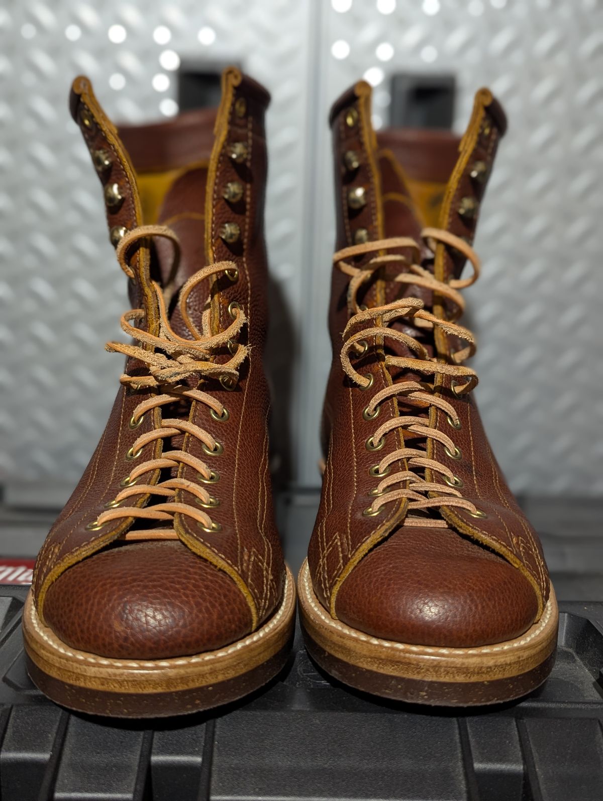 Photo by msmith1389 on November 1, 2025 of the Kustom Kraft Custom Model in Kobel Russet Harness.