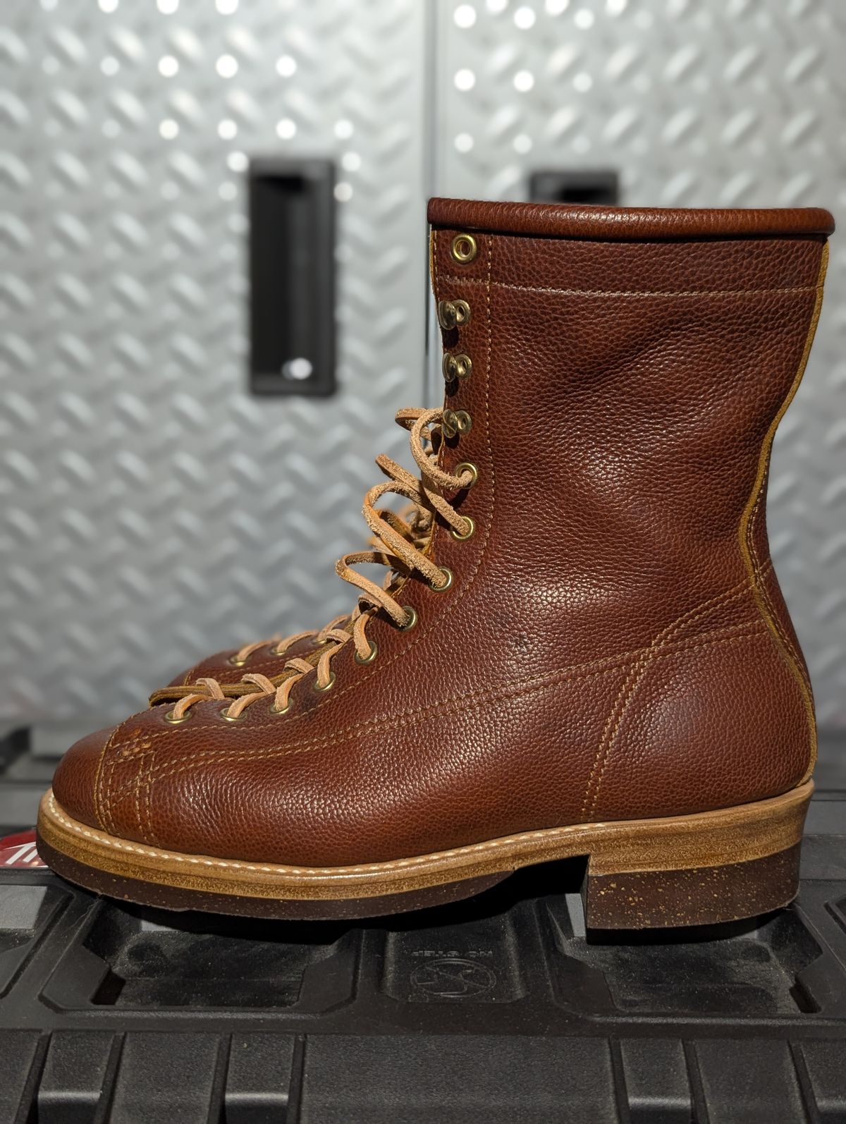 Photo by msmith1389 on November 1, 2025 of the Kustom Kraft Custom Model in Kobel Russet Harness.