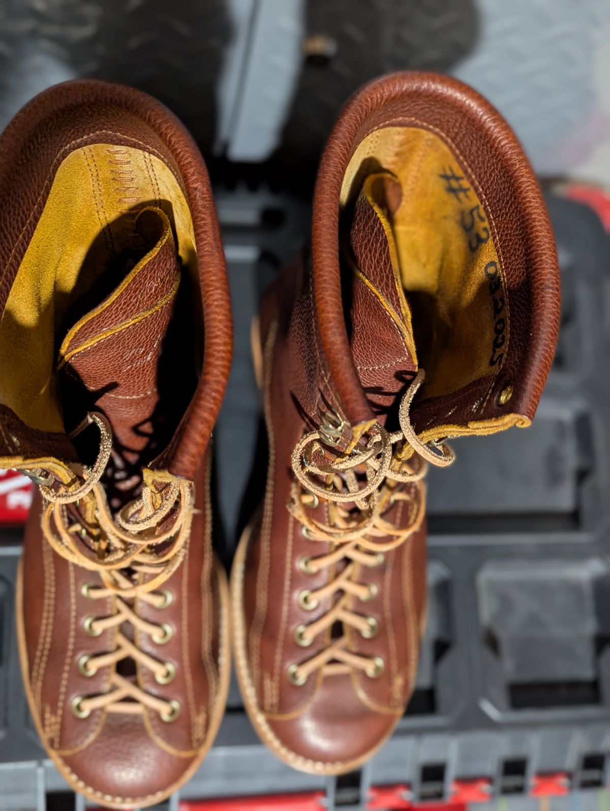 Photo by msmith1389 on November 1, 2025 of the Kustom Kraft Custom Model in Kobel Russet Harness.