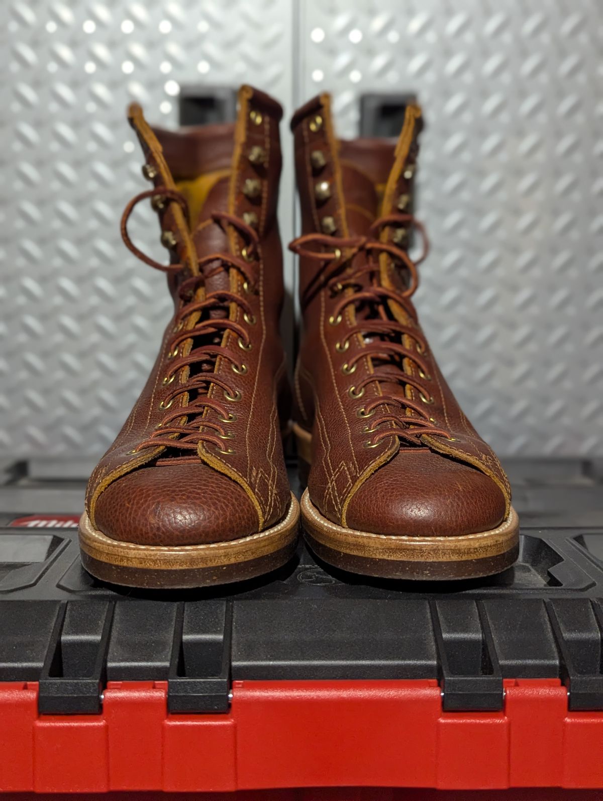 Photo by msmith1389 on December 1, 2025 of the Kustom Kraft Custom Model in Kobel Russet Harness.