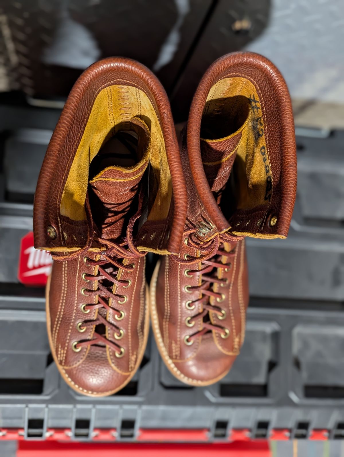 Photo by msmith1389 on December 1, 2025 of the Kustom Kraft Custom Model in Kobel Russet Harness.