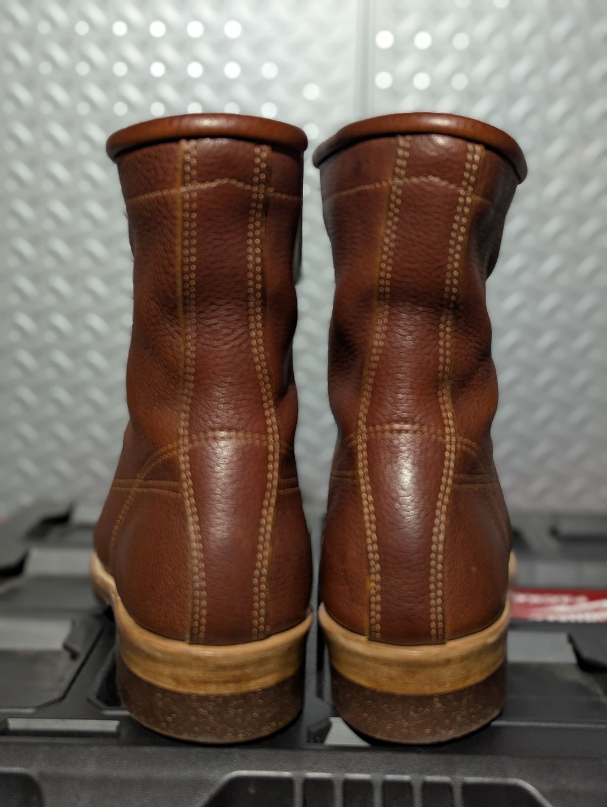 Photo by msmith1389 on January 1, 2026 of the Kustom Kraft Custom Model in Kobel Russet Harness.