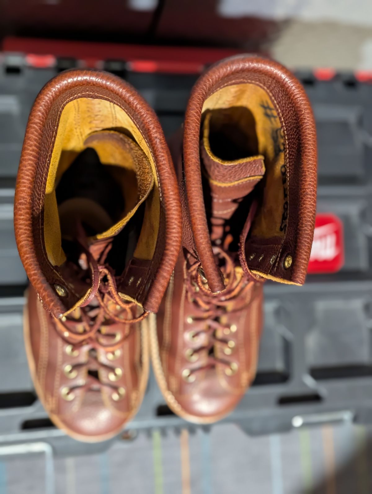 Photo by msmith1389 on January 1, 2026 of the Kustom Kraft Custom Model in Kobel Russet Harness.