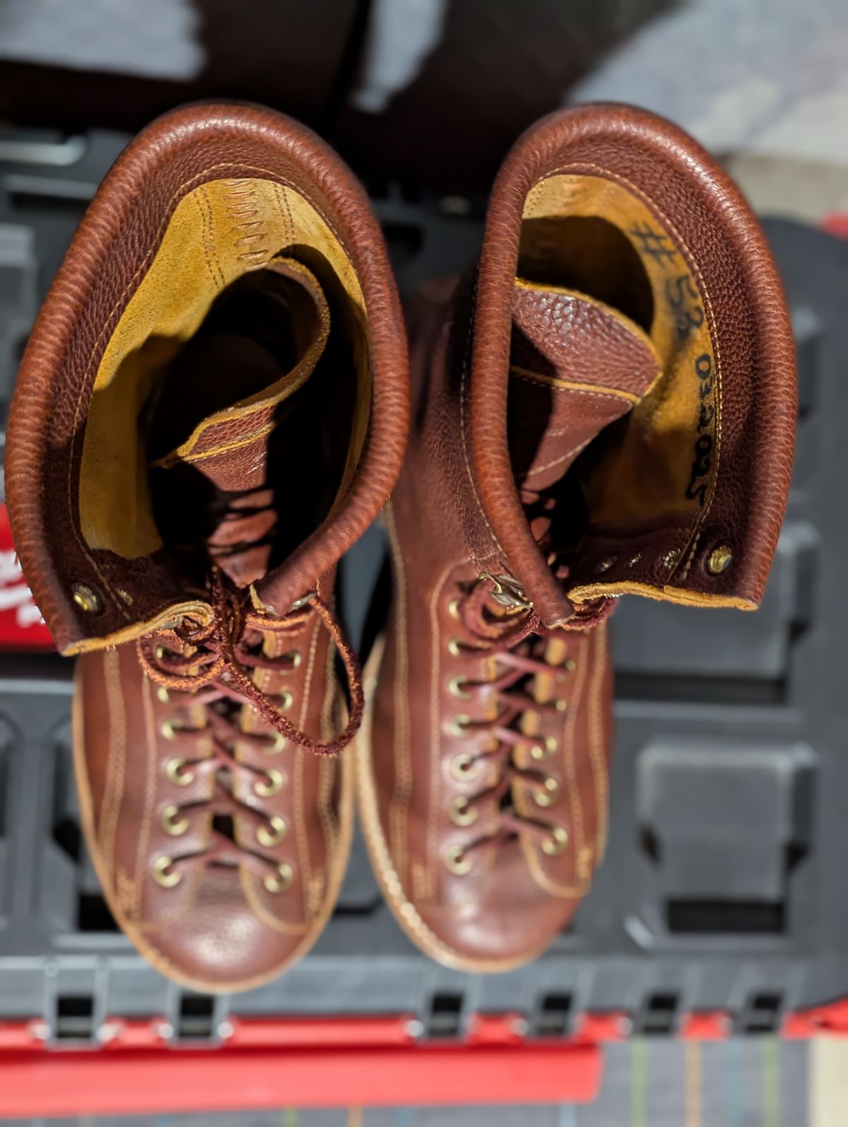 Photo by msmith1389 on February 1, 2026 of the Kustom Kraft Custom Model in Kobel Russet Harness.