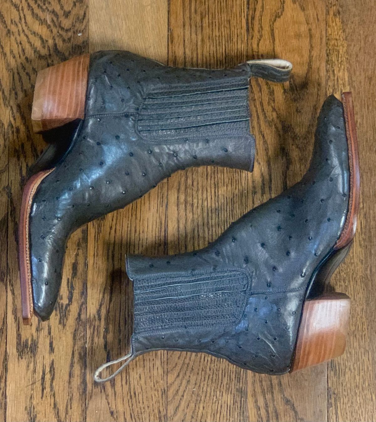 Photo by msmith1389 on November 6, 2023 of the Flora Knight Bespoke Cowboy Chelsea Boot in Quilled Ostrich Grey.