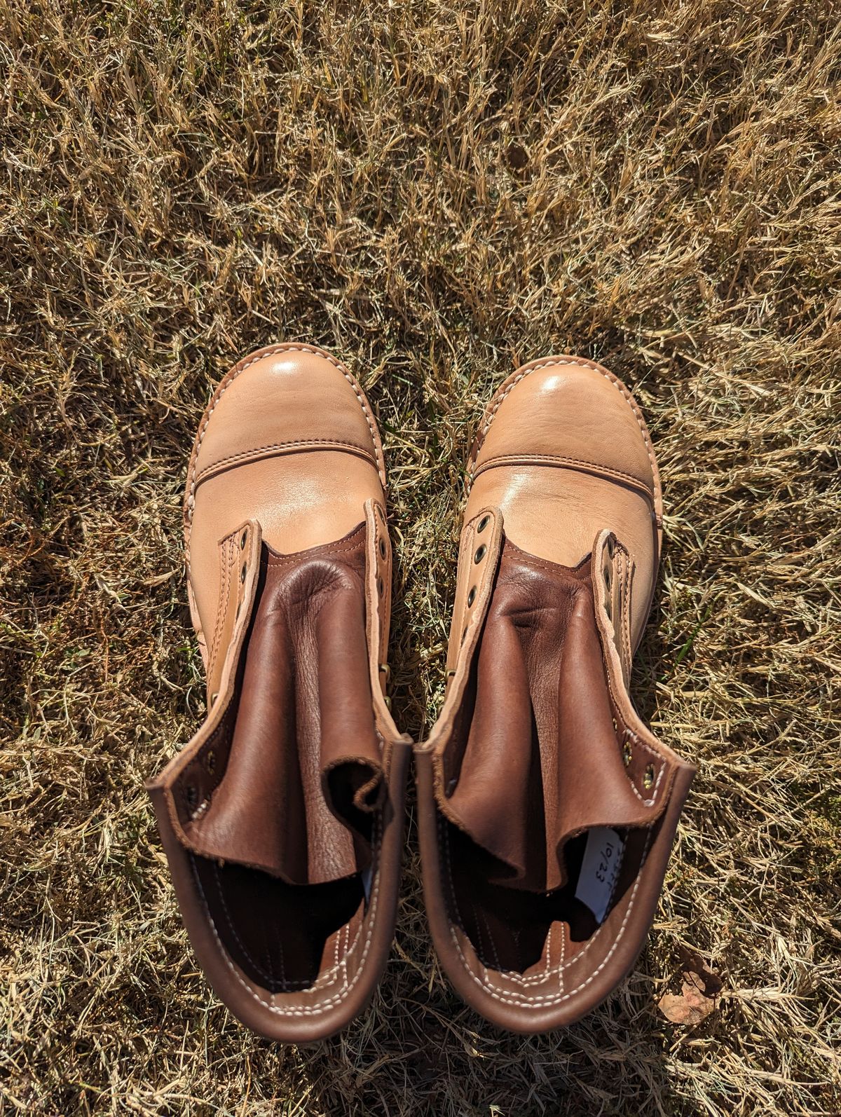 Photo by msmith1389 on November 3, 2023 of the Frank's Boots Wilshire in Shinki Natural Oiled Horsebutt.