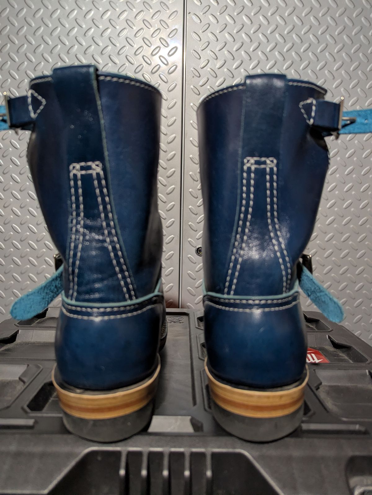 Photo by msmith1389 on January 1, 2026 of the Wesco Boss Engineer Boot in Shinki Blue Oiled Horsebutt.