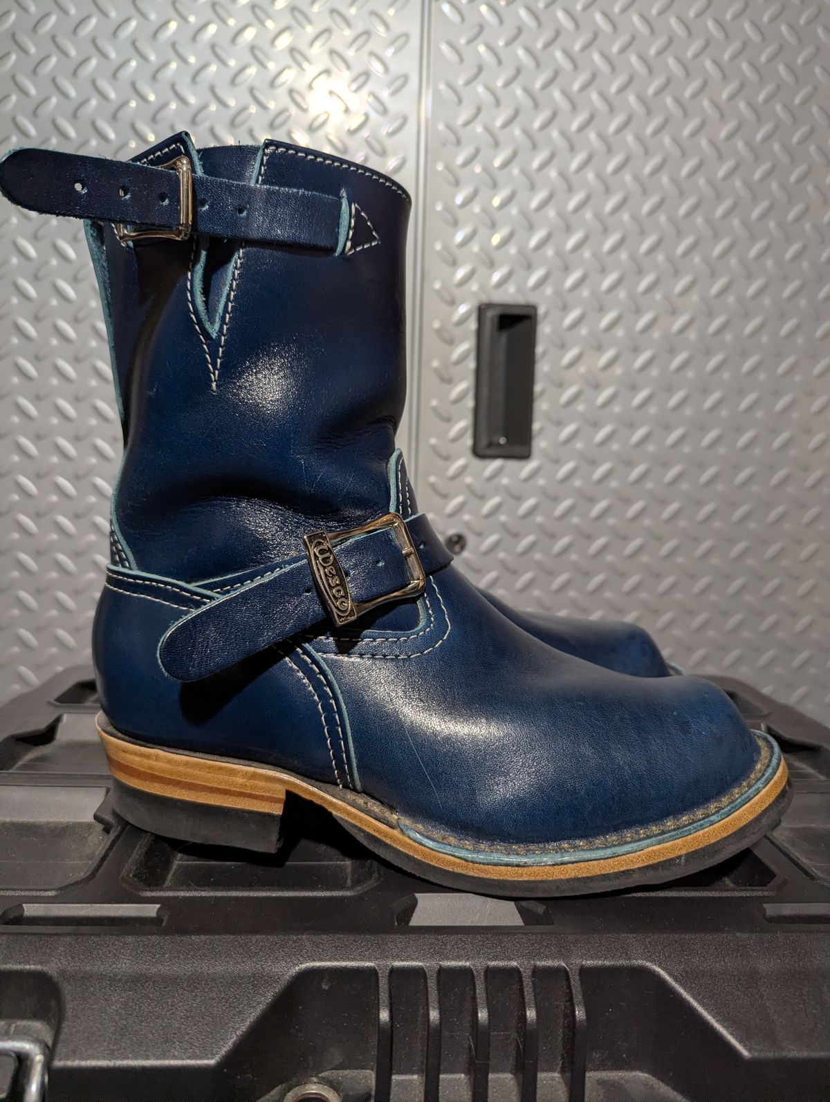 Photo by msmith1389 on January 1, 2026 of the Wesco Boss Engineer Boot in Shinki Blue Oiled Horsebutt.