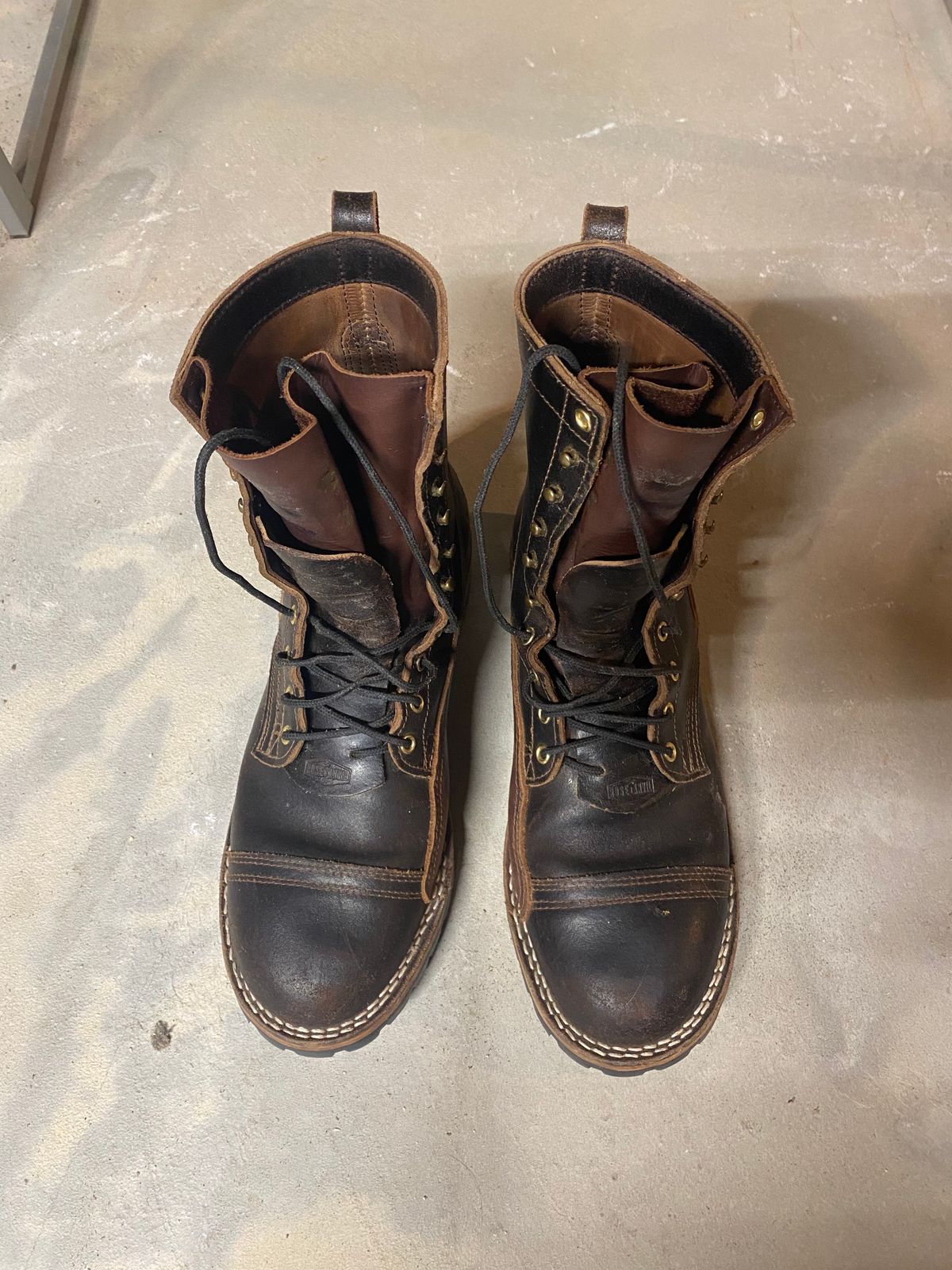 Photo by RoseAnvil_Taylor on February 6, 2023 of the Nicks Unknown Model in Horween Dark Brown Waxed Flesh.