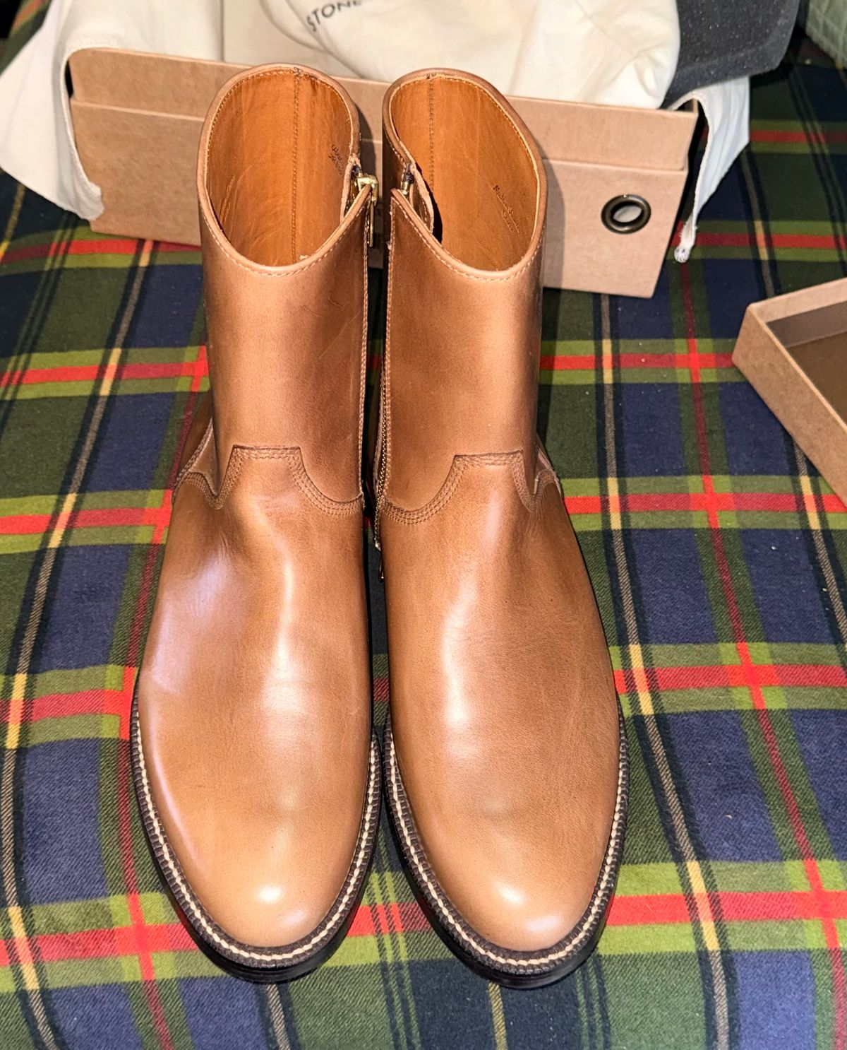 Photo by HeritageWearingPatriot on February 26, 2026 of the Grant Stone Elias in Horween Dune Chromexcel.