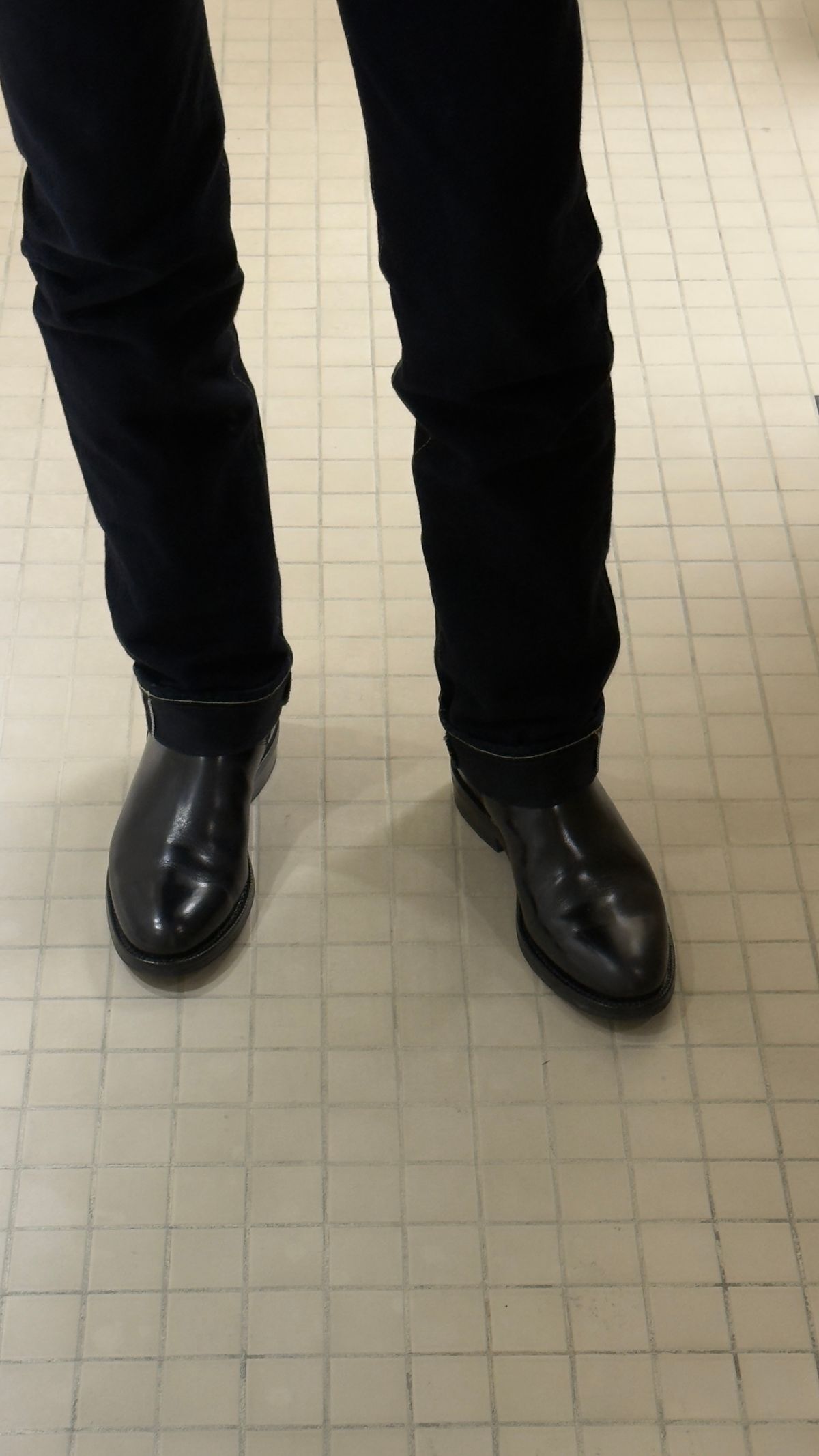 Photo by HeritageWearingPatriot on April 24, 2026 of the Grant Stone Elias in Horween Black Chromexcel.