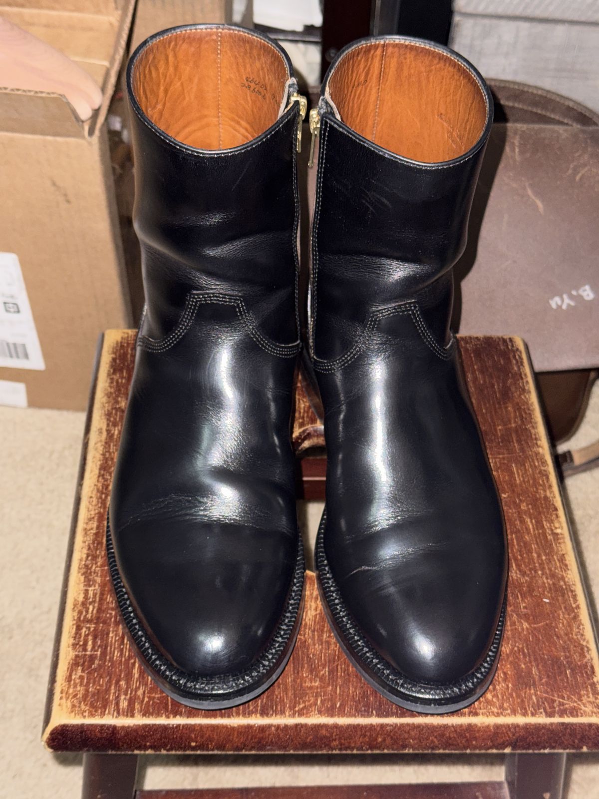 Photo by HeritageWearingPatriot on May 19, 2026 of the Grant Stone Elias in Horween Black Chromexcel.