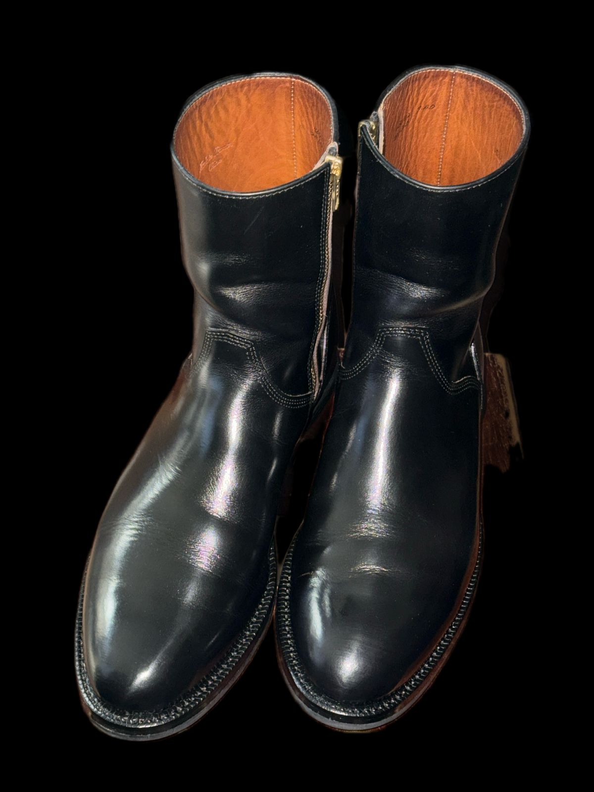 Photo by HeritageWearingPatriot on May 22, 2026 of the Grant Stone Elias in Horween Black Chromexcel.