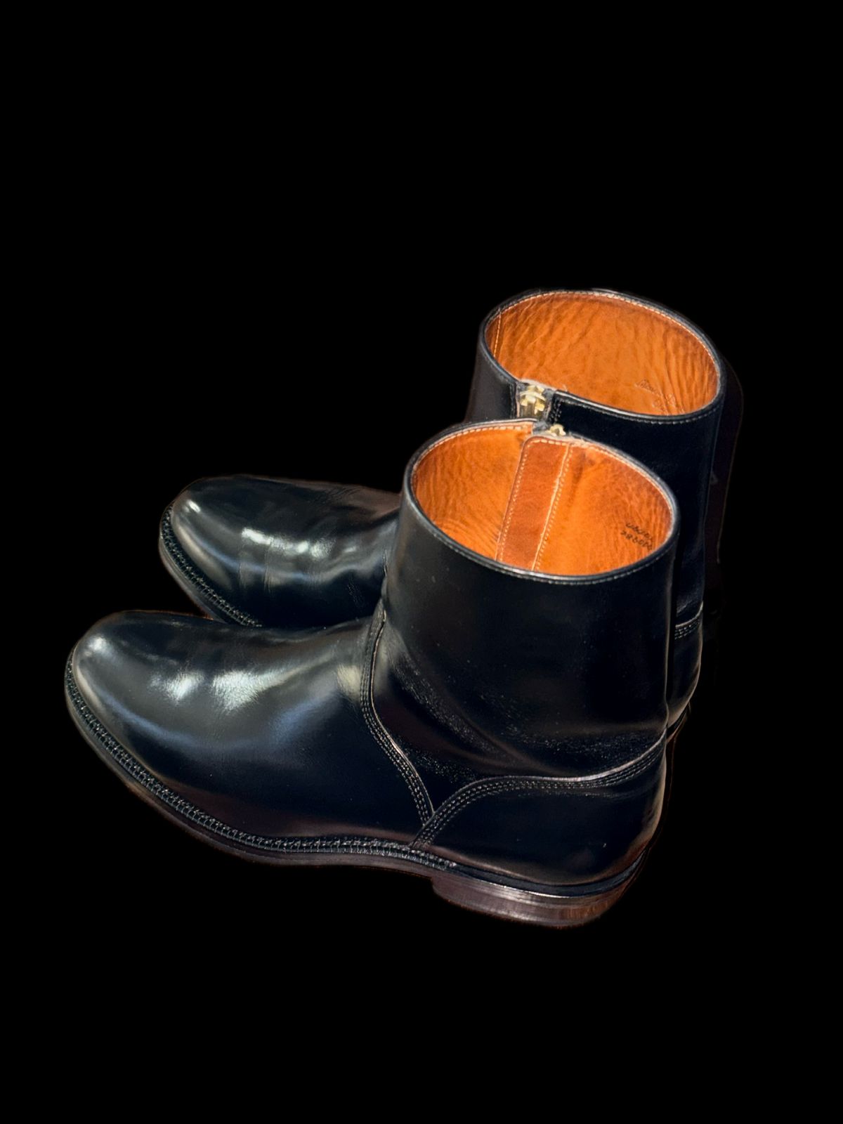 Photo by HeritageWearingPatriot on May 22, 2026 of the Grant Stone Elias in Horween Black Chromexcel.