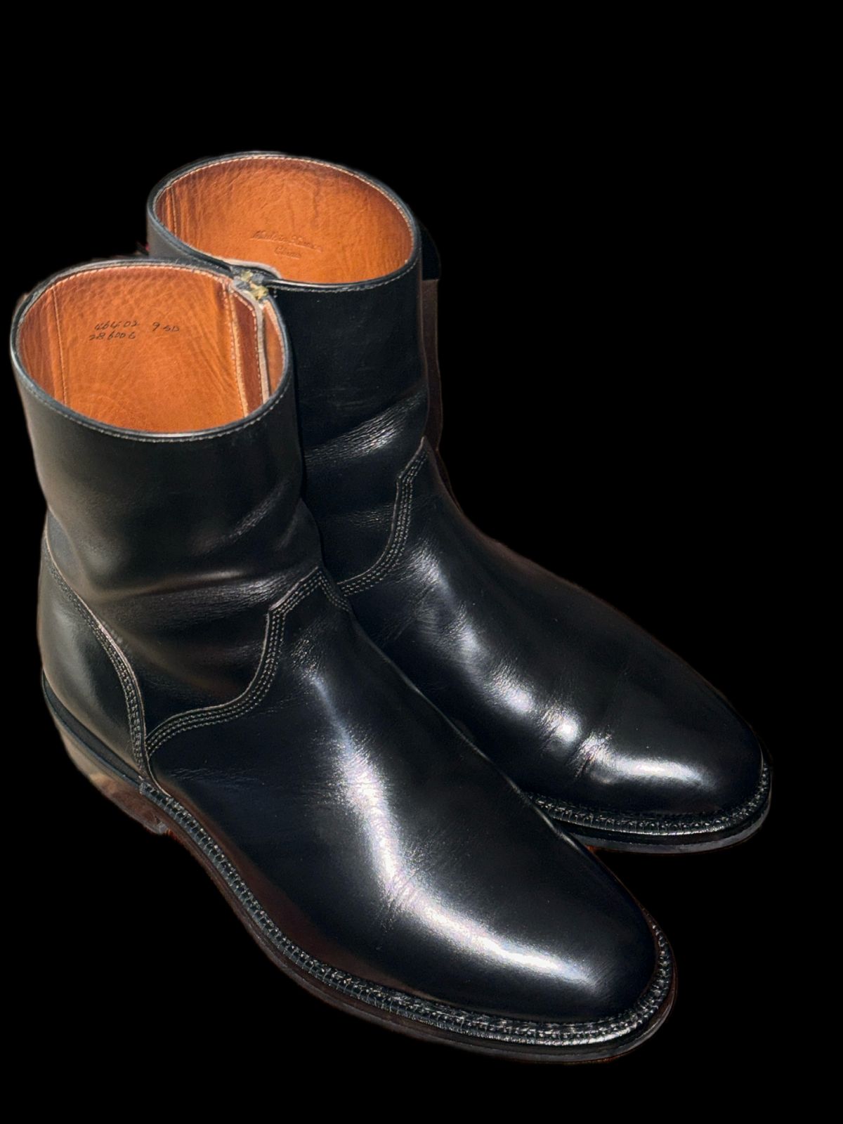 Photo by HeritageWearingPatriot on May 22, 2026 of the Grant Stone Elias in Horween Black Chromexcel.
