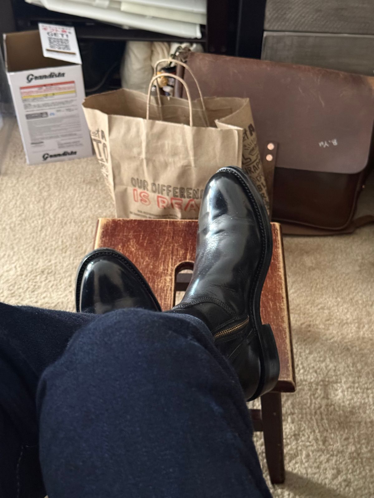 Photo by HeritageWearingPatriot on May 31, 2026 of the Grant Stone Elias in Horween Black Chromexcel.