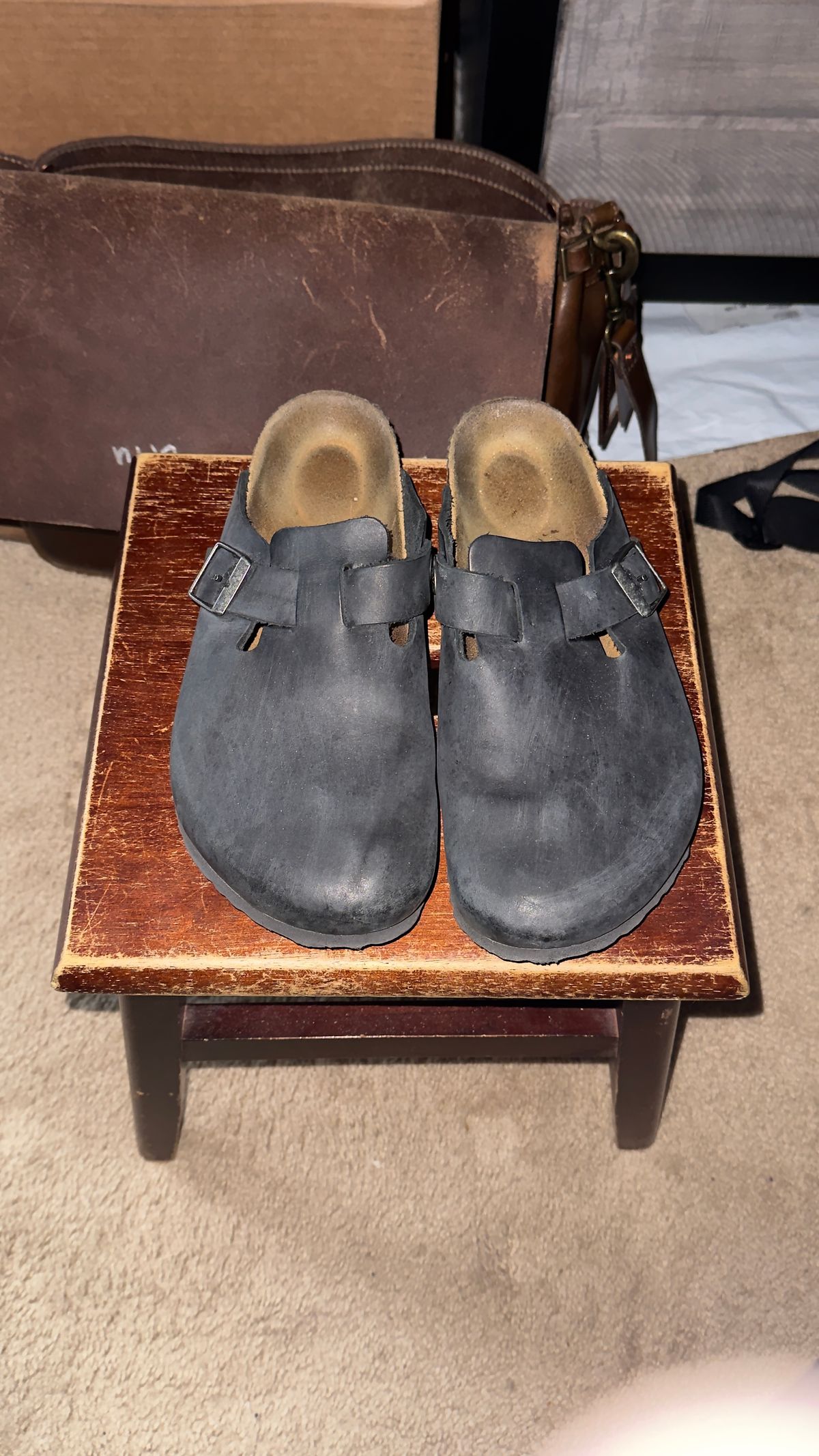 Photo by HeritageWearingPatriot on April 22, 2026 of the Birkenstock Boston in Nubuck Black.