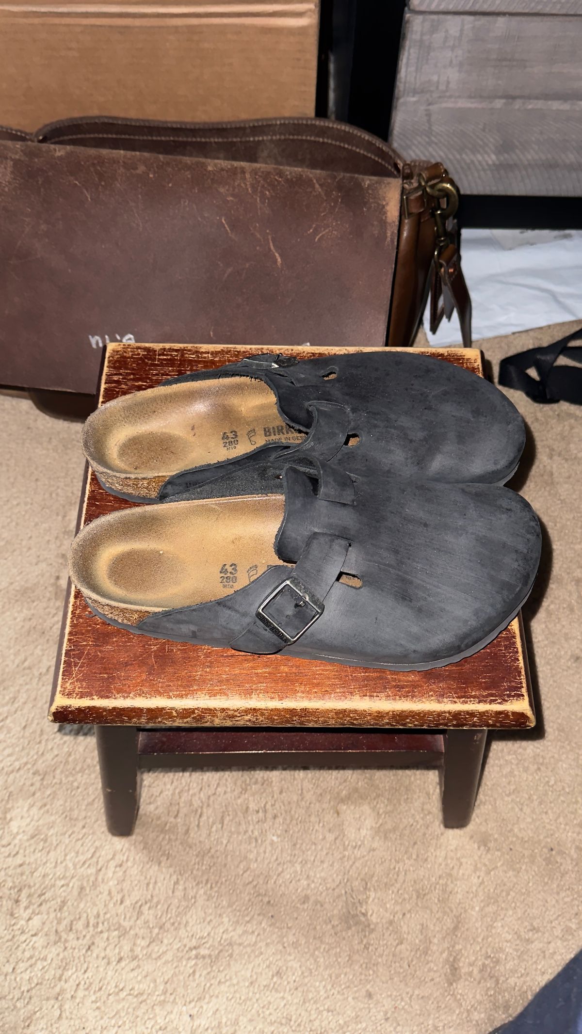 Photo by HeritageWearingPatriot on April 22, 2026 of the Birkenstock Boston in Nubuck Black.