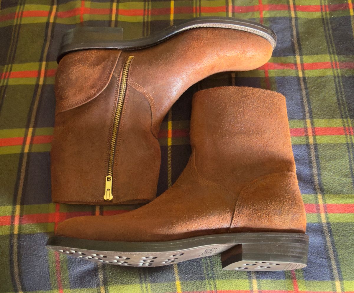 Photo by HeritageWearingPatriot on March 28, 2026 of the Grant Stone Elias in C.F. Stead Dark Oak Roughout.