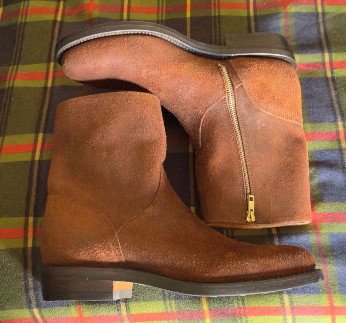 Photo by HeritageWearingPatriot on March 28, 2026 of the Grant Stone Elias in C.F. Stead Dark Oak Roughout.