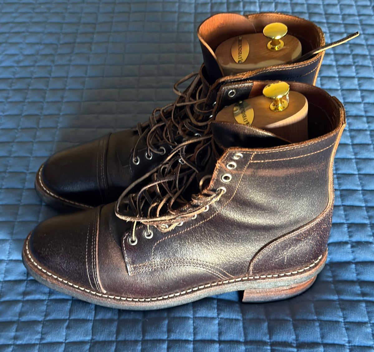 Photo by boots_4_me on December 12, 2024 of the Thursday Logger in Horween Waxed Cacao.