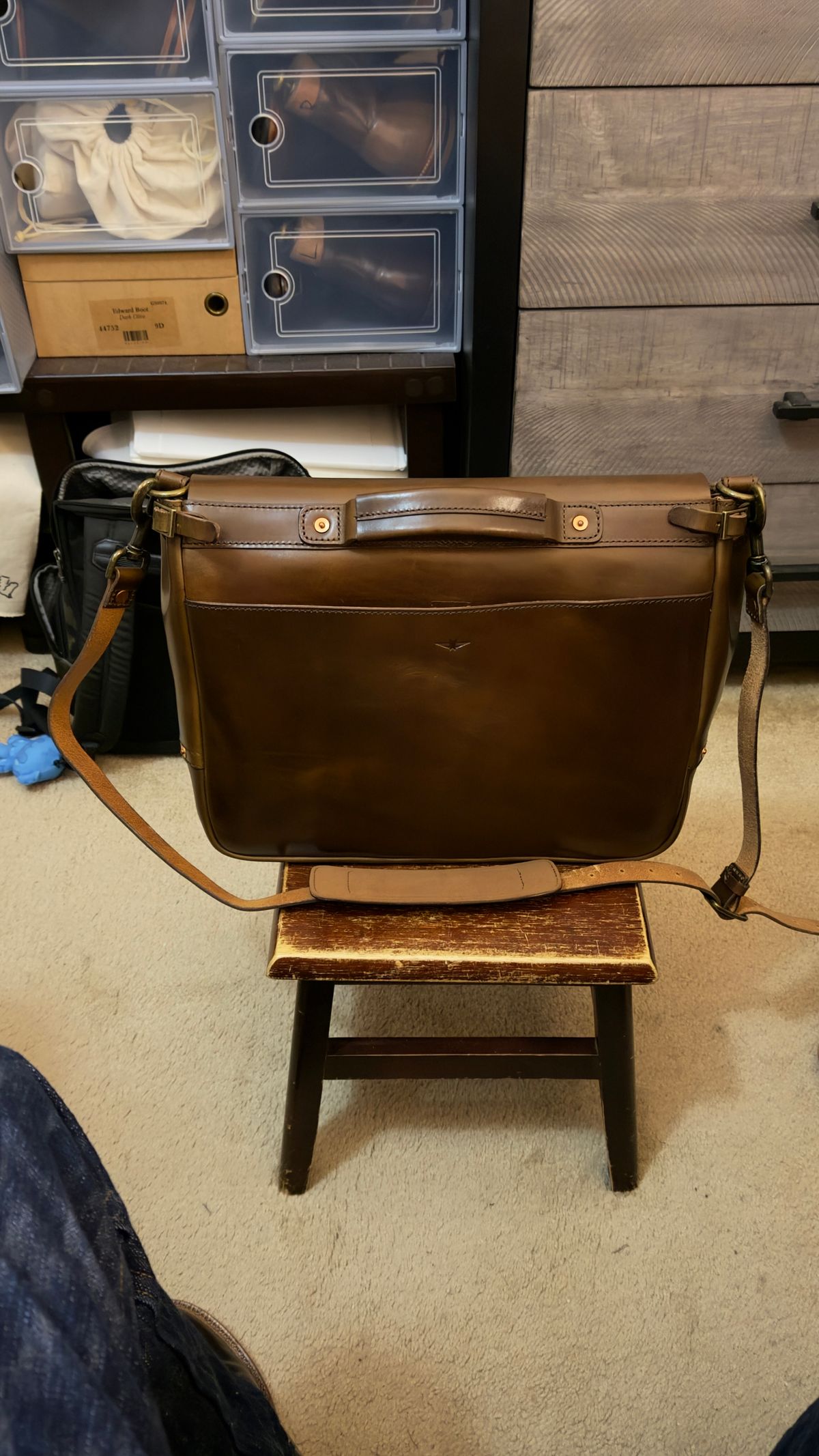 Photo by boots_4_me on November 18, 2025 of the Satchel & Page Mailbag in French Cowhide Shoulder.