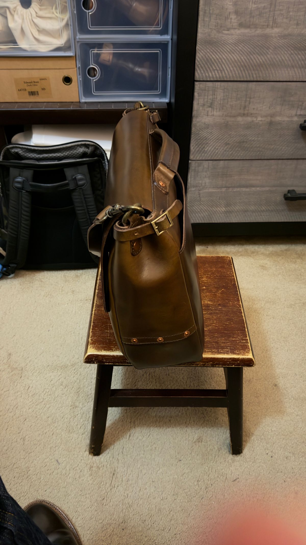 Photo by boots_4_me on November 18, 2025 of the Satchel & Page Mailbag in French Cowhide Shoulder.