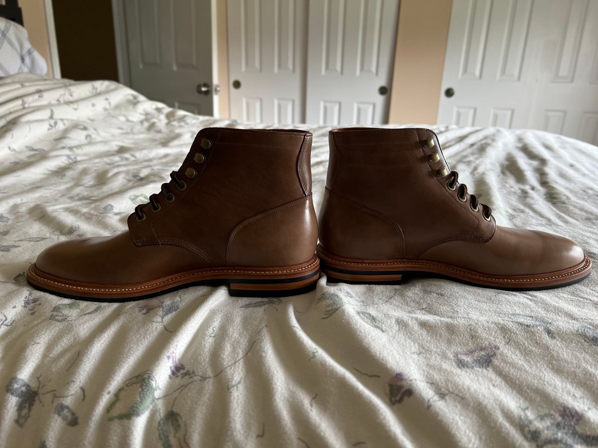 Photo by boots_4_me on April 28, 2023 of the Grant Stone Diesel Boot in Horween Dune Chromexcel.