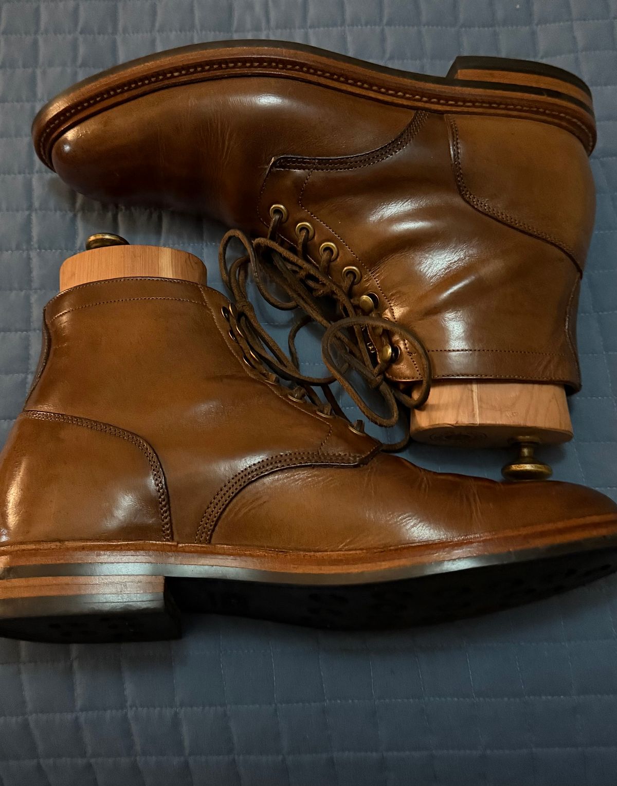 Photo by boots_4_me on November 18, 2024 of the Grant Stone Diesel Boot in Horween Dune Chromexcel.