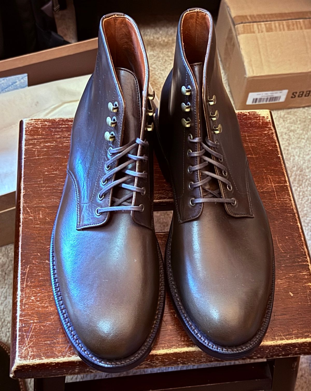 Photo by boots_4_me on October 2, 2024 of the Grant Stone Edward Boot in Horween Dark Olive Chromexcel.