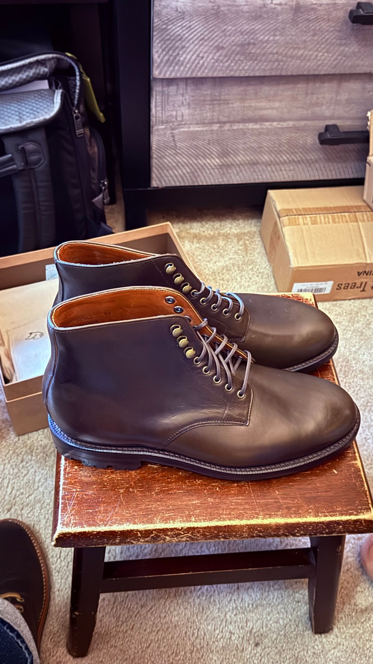 Photo by boots_4_me on October 2, 2024 of the Grant Stone Edward Boot in Horween Dark Olive Chromexcel.