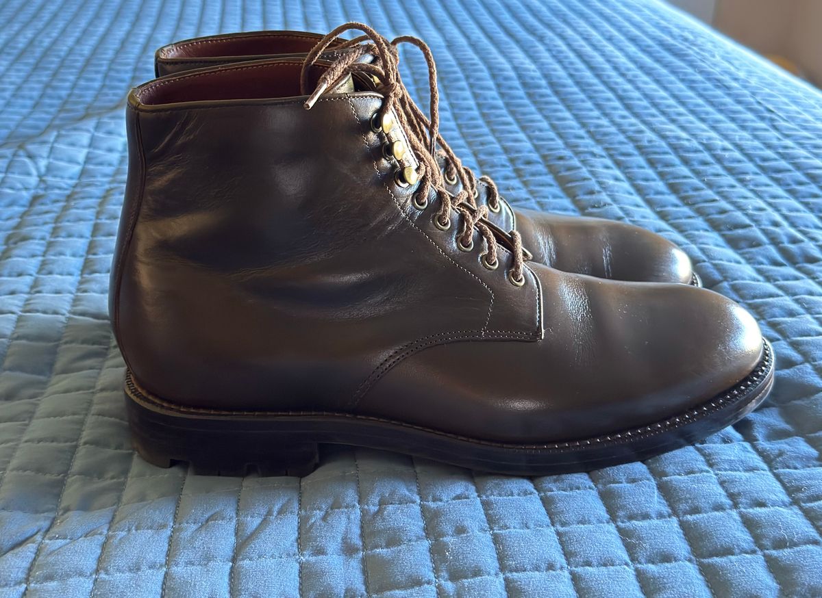 Photo by boots_4_me on October 18, 2024 of the Grant Stone Edward Boot in Horween Dark Olive Chromexcel.