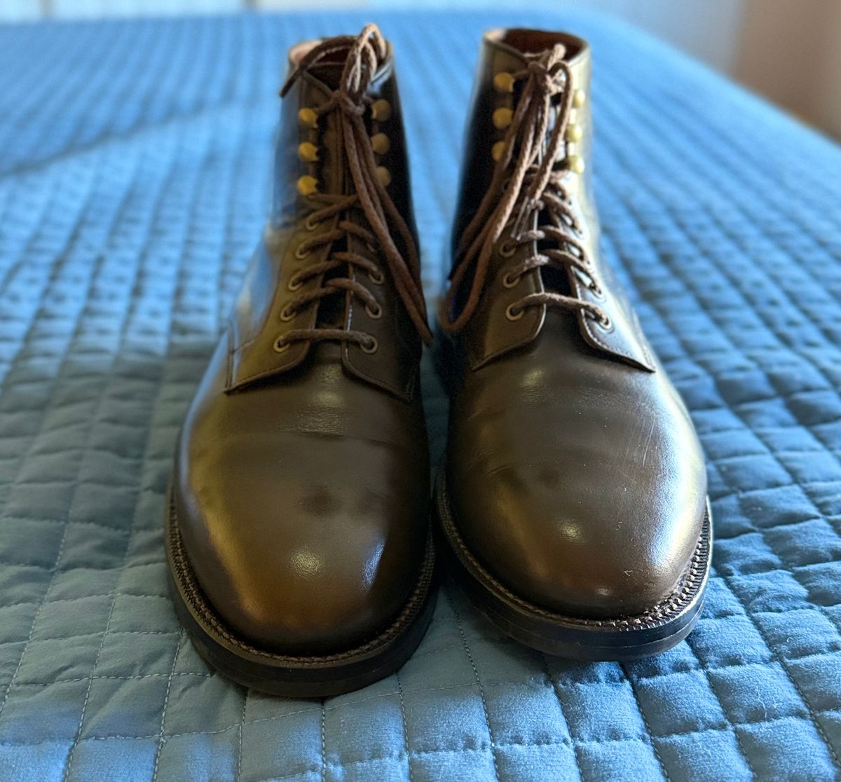 Photo by boots_4_me on October 18, 2024 of the Grant Stone Edward Boot in Horween Dark Olive Chromexcel.