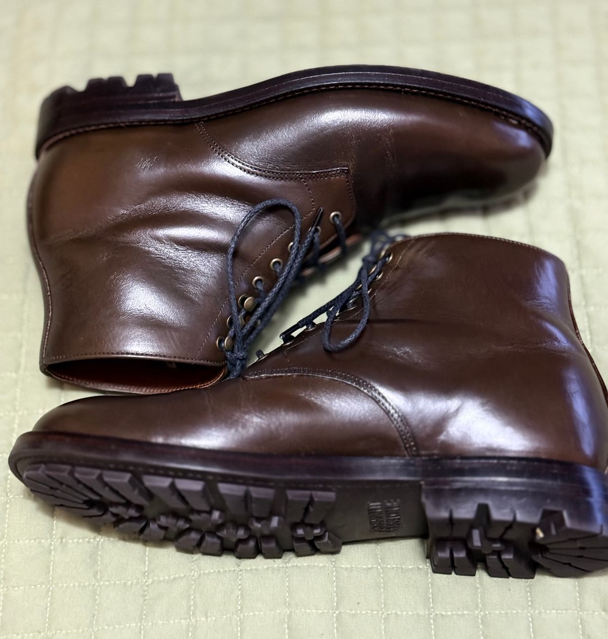 Photo by boots_4_me on April 12, 2025 of the Grant Stone Edward Boot in Horween Dark Olive Chromexcel.
