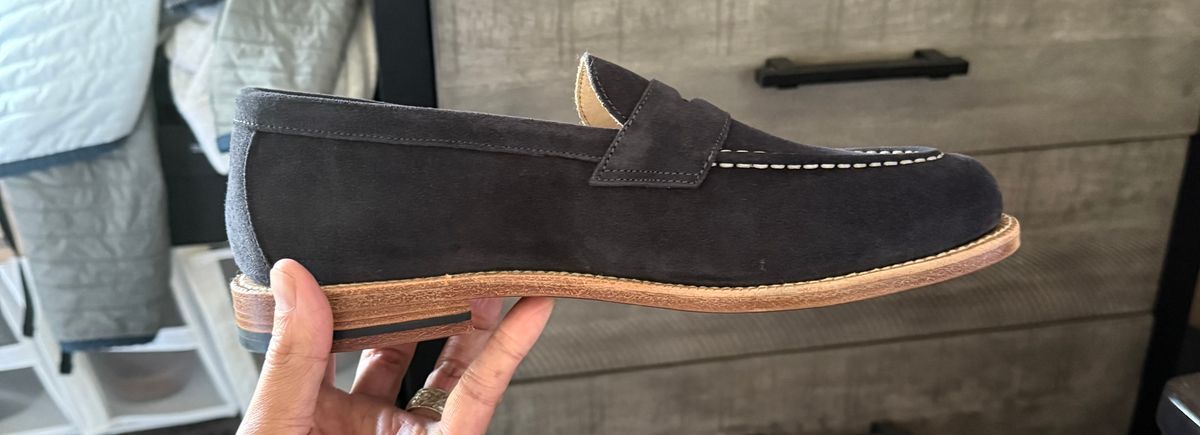 Photo by boots_4_me on June 11, 2025 of the Grant Stone Traveler Loafer in C.F. Stead Navy Janus Calf Suede.