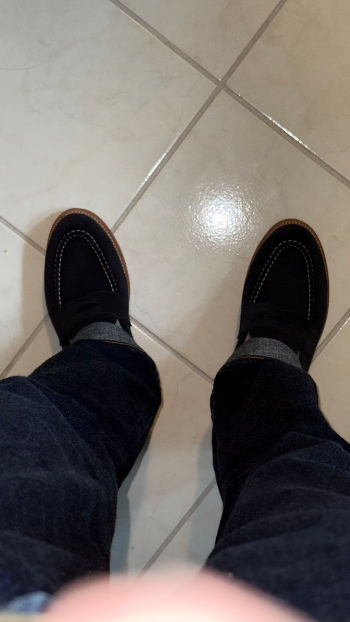 Photo by boots_4_me on June 14, 2025 of the Grant Stone Traveler Loafer in C.F. Stead Navy Janus Calf Suede.