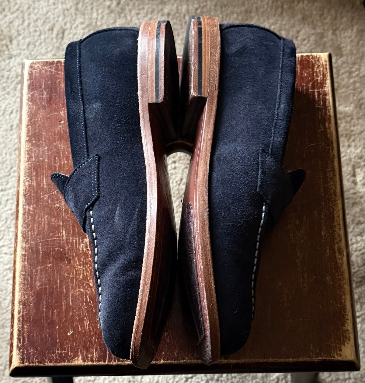 Photo by boots_4_me on July 8, 2025 of the Grant Stone Traveler Loafer in C.F. Stead Navy Janus Calf Suede.