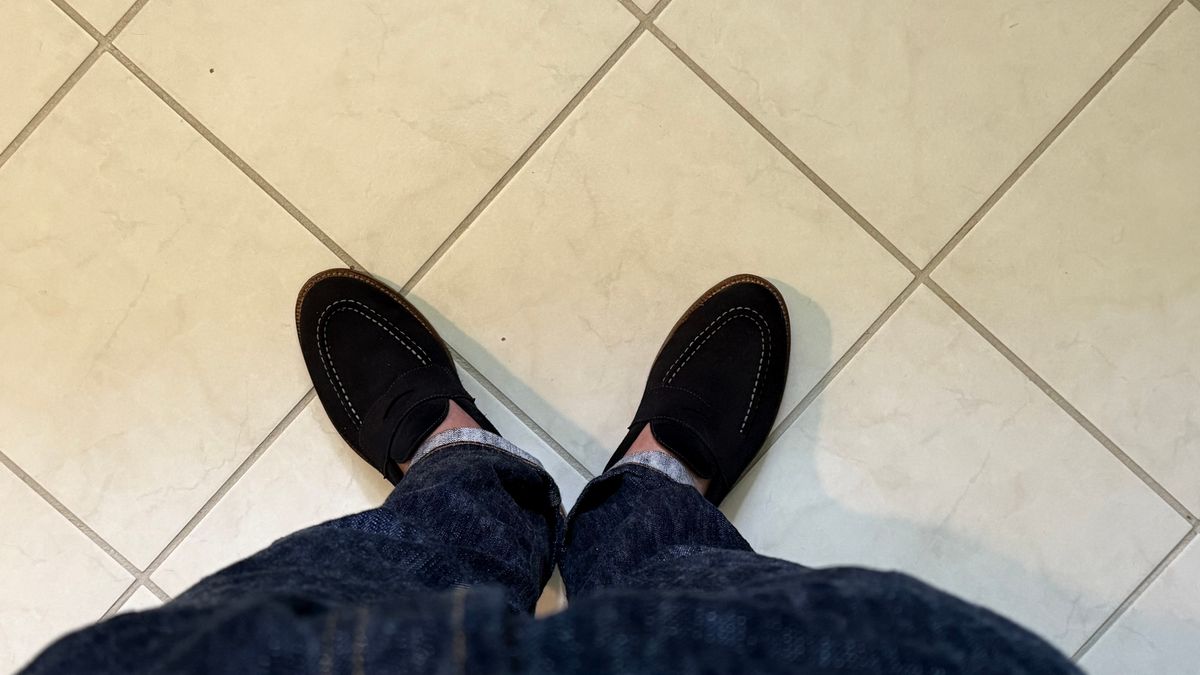 Photo by boots_4_me on August 26, 2025 of the Grant Stone Traveler Loafer in C.F. Stead Navy Janus Calf Suede.