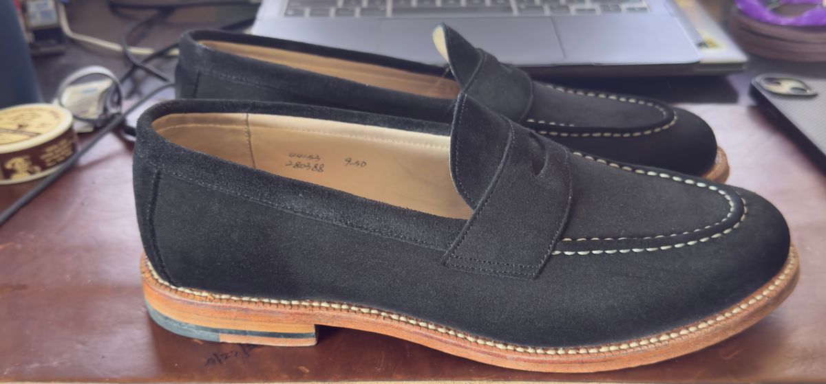 Photo by HeritageWearingPatriot on May 27, 2026 of the Grant Stone Travelers in C.F. Stead Black Janus Calf Suede.
