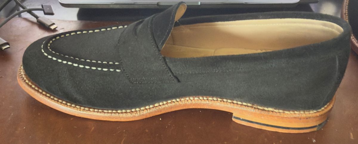 Photo by HeritageWearingPatriot on May 27, 2026 of the Grant Stone Travelers in C.F. Stead Black Janus Calf Suede.