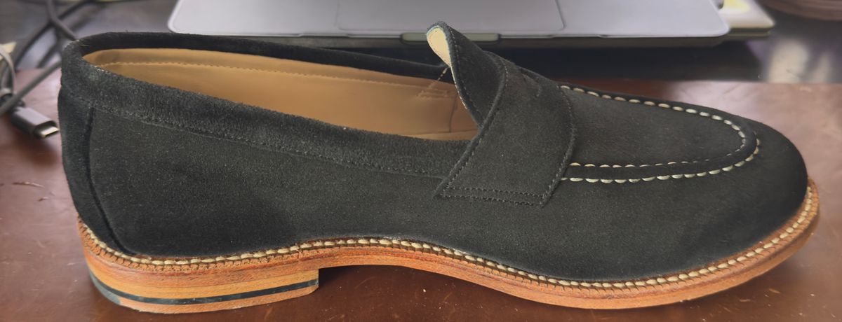 Photo by HeritageWearingPatriot on May 27, 2026 of the Grant Stone Travelers in C.F. Stead Black Janus Calf Suede.