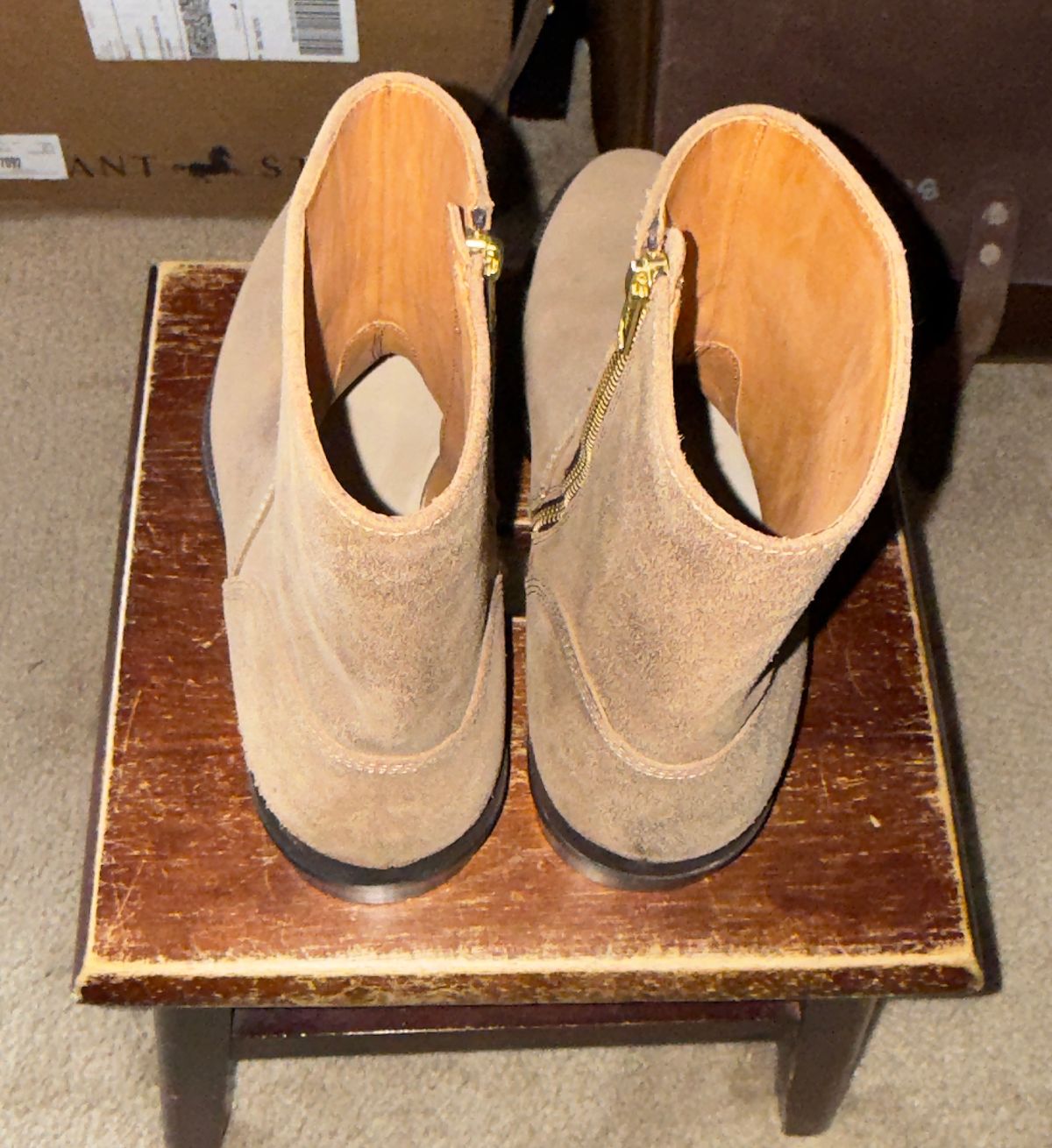 Photo by HeritageWearingPatriot on March 5, 2026 of the Grant Stone Elias in Horween Natural Chromexcel Roughout.