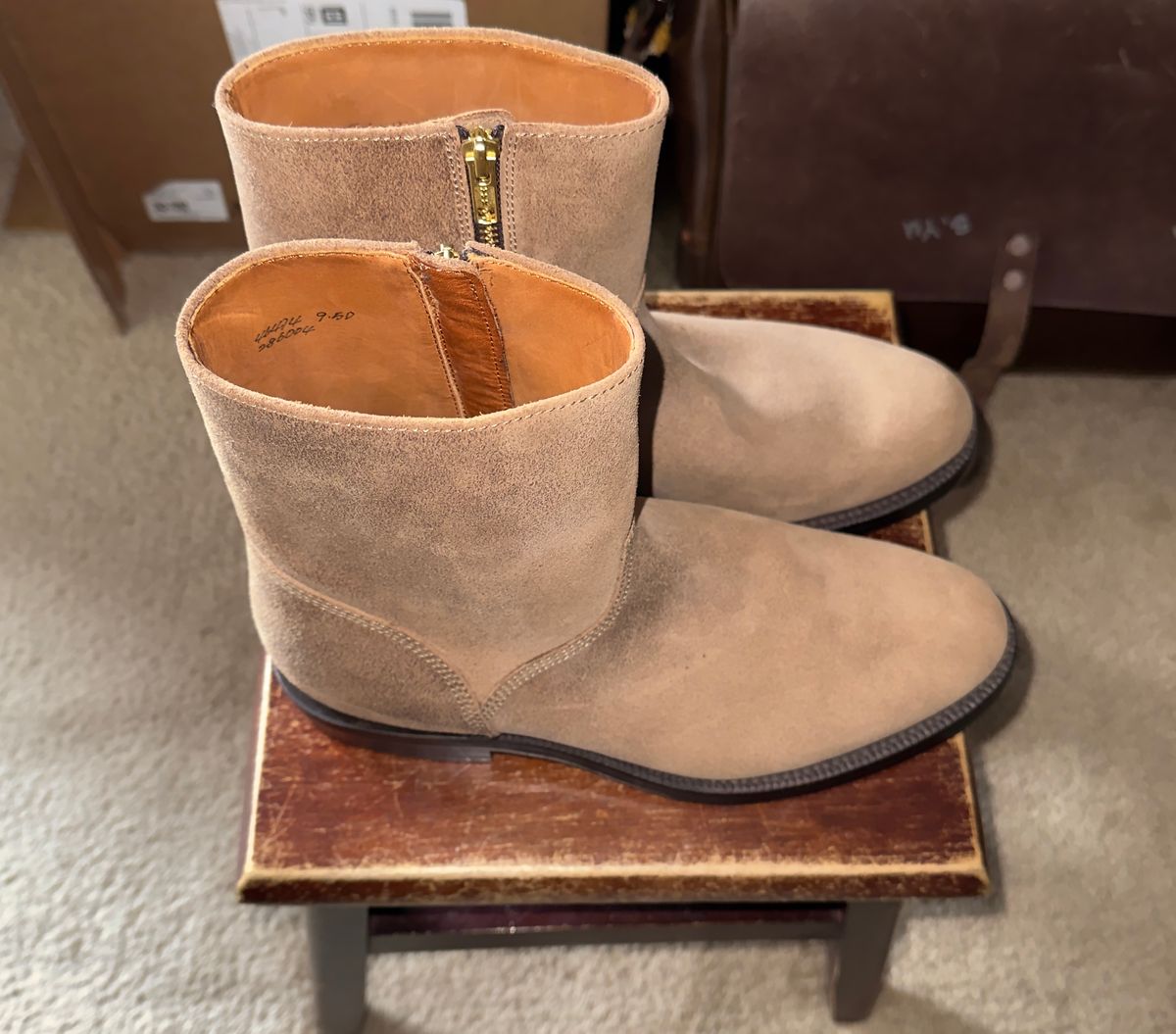 Photo by HeritageWearingPatriot on March 5, 2026 of the Grant Stone Elias in Horween Natural Chromexcel Roughout.