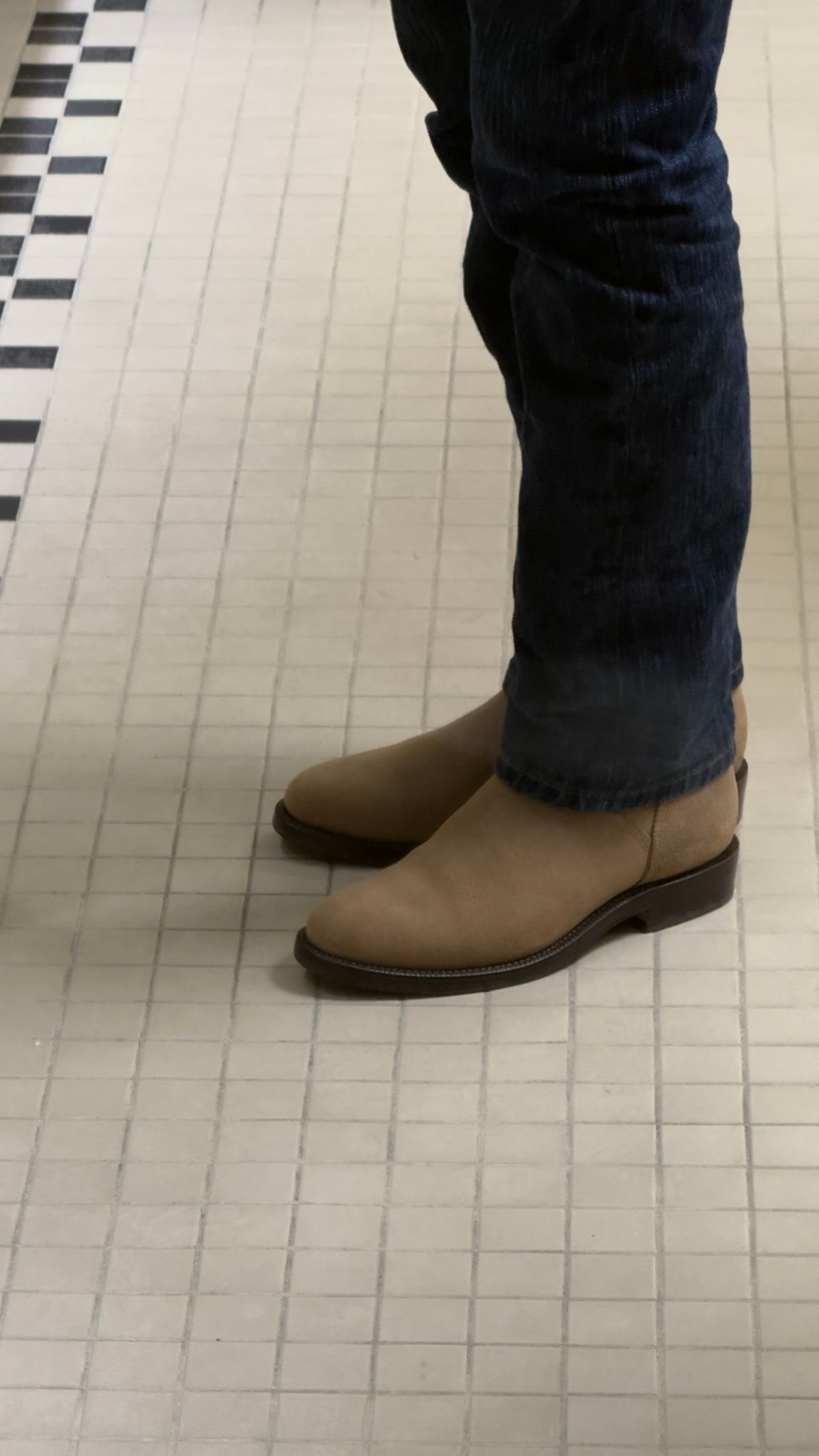 Photo by HeritageWearingPatriot on March 6, 2026 of the Grant Stone Elias in Horween Natural Chromexcel Roughout.