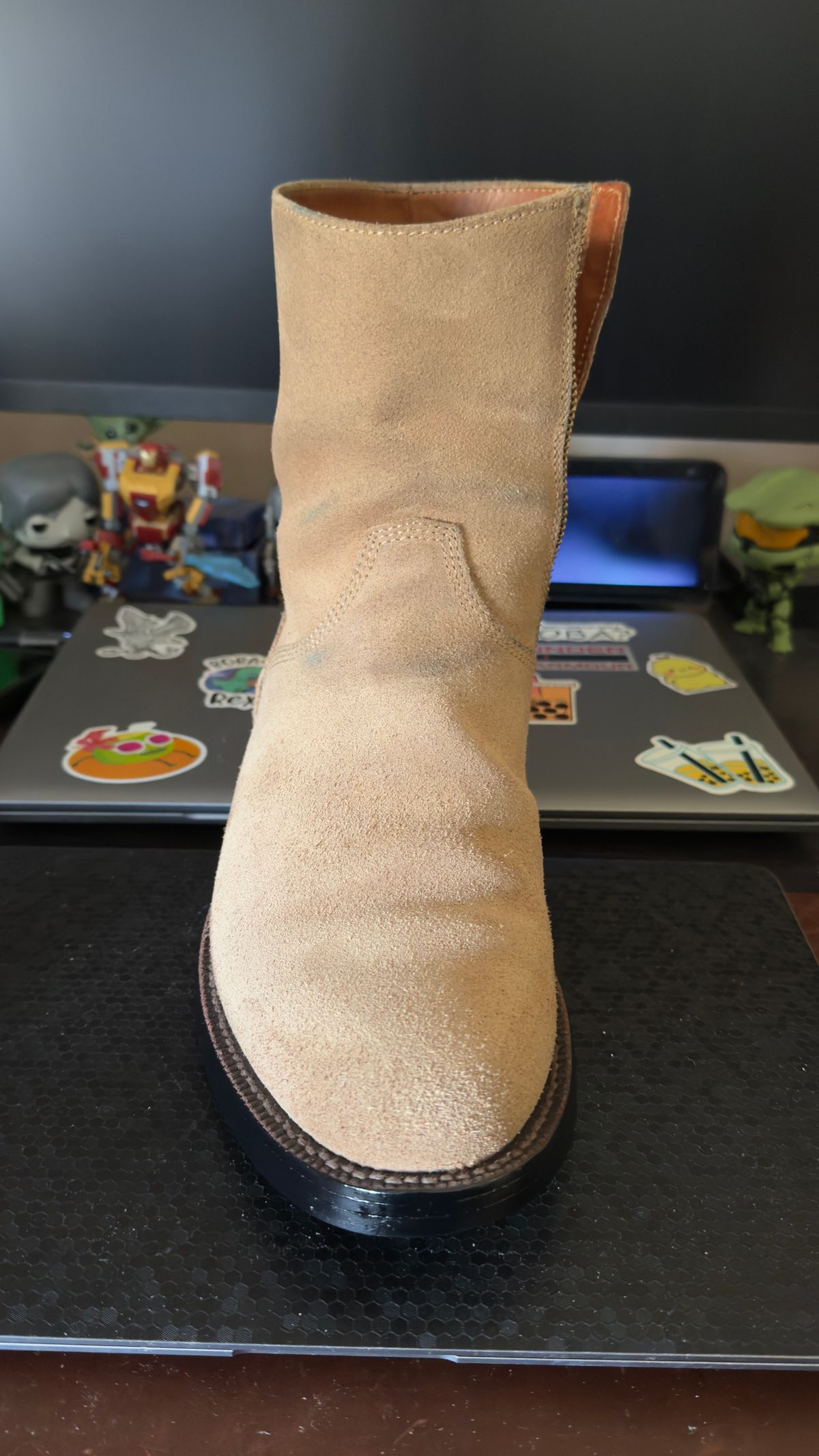 Photo by HeritageWearingPatriot on March 14, 2026 of the Grant Stone Elias in Horween Natural Chromexcel Roughout.